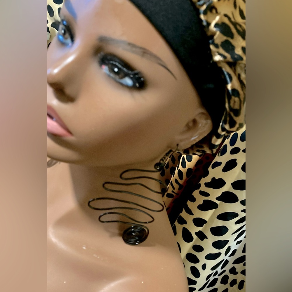 Zigzag dangles